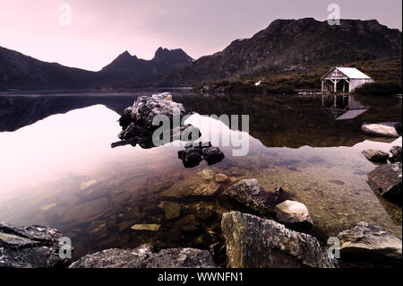 Beau paysage Dove Lake Banque D'Images