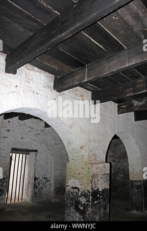 Dungeon dans le château d'Elmina, Ghana alias château St George - un pôle majeur dans la traite transatlantique des esclaves Banque D'Images