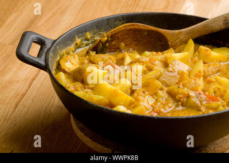 Curry de pommes de terre lave Banque D'Images