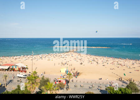 Vue de dessus de la plage, dans le quartier de Barceloneta de Barcelone Banque D'Images