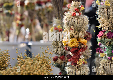 Pâques lituanienne traditionnelle connue sous le nom de palm Verbos sur marché de Pâques à Vilnius, Lituanie Banque D'Images