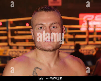 Semi-boxeur allemand Adam Deines (SES) Boxe Banque D'Images