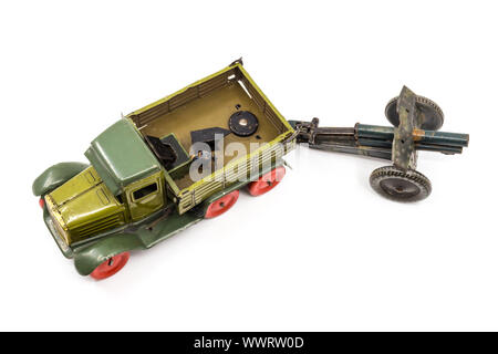 Jouet camion militaire allemand metal camion et Canon Canon 1930 Banque D'Images