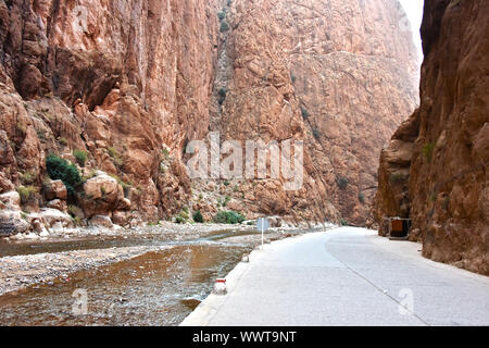 Gorges du Todgha ou Gorges du Toudra est un canyon dans les montagnes du Haut Atlas, près de la ville de Tinerhir Banque D'Images