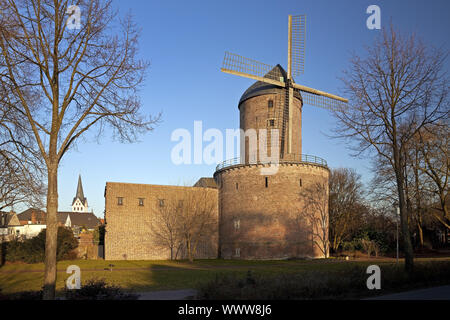 Mur de la ville avec moulin, Kempen, Bas-rhin, Nordrhein-Westfalen, Germany, Europe Banque D'Images