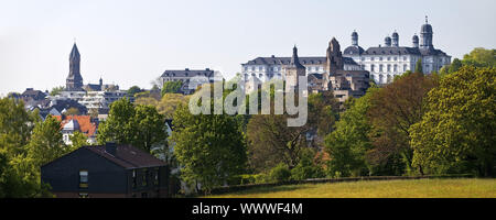 Hôtel de ville de Bensberg et palais Bensberg Bergisch Gladbach, Nordrhein-Westfalen, Germany, Europe Banque D'Images