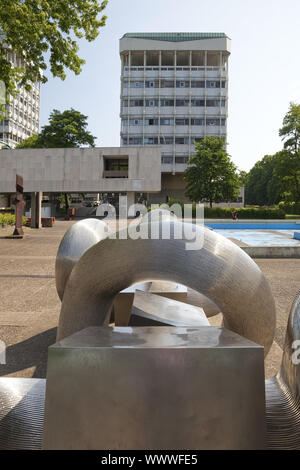 Naturmaschine sculpture en face de l'hôtel de ville, la Marne, la Ruhr, Allemagne, Europe Banque D'Images