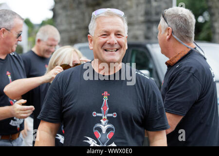 Tenby, UK. 15 Sep, 2019. Sur la photo : un homme que l'on croit être le mari, Gareth Thomas. Dimanche 15 septembre 2019 Re : Ironman Triathlon event à Tenby, Pays de Galles, Royaume-Uni. ATHENA : crédit PHOTO AGENCY LTD/Alamy Live News Banque D'Images