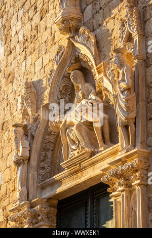 Entrée de l'église franciscaine Placa Dubrovnik Banque D'Images