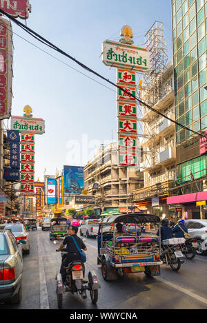 Le district est le célèbre Samphanthawong, populaire et animé de Chinatown Bangkok Banque D'Images