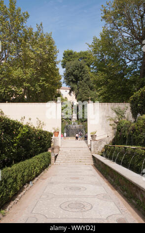 Vue de la fontaine Ovato à Vila D'Este dans la ville de Tivoli en Italie Banque D'Images