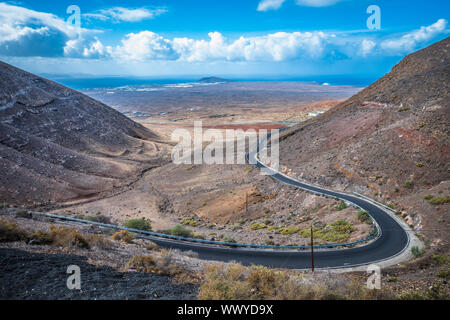 Vue depuis le Mirador de Puerto del Carmen à Lanzarote, îles Canaries, Espagne Banque D'Images