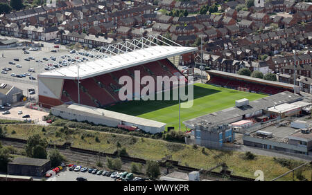 Vue aérienne de Crewe Alexandra Football Stadium, Cheshire, Royaume-Uni Banque D'Images