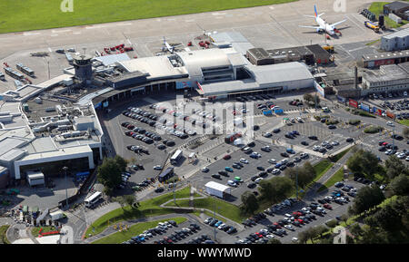 Vue aérienne de l'aéroport de Leeds Bradford, West Yorkshire, Royaume-Uni Banque D'Images