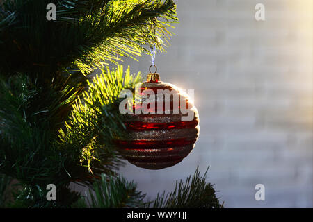 Présente et de célébration. Composition de Noël. Le matin avant Noël. Bonne année. Arbre de Noël décoré. copier l'espace. Les achats de Noël. E Banque D'Images