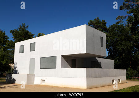 Le Gropius House, une des maisons des maîtres du Bauhaus, conçu par Walter Gropius à Dessau, Sachsen-Anhalt, Allemagne, Europe Banque D'Images
