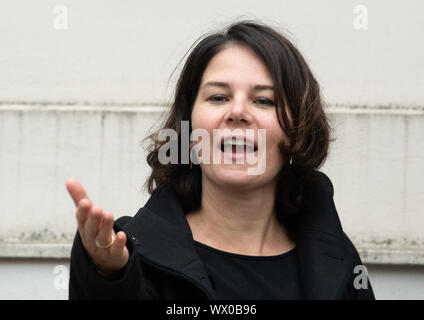 Potsdam, Allemagne. 16 Sep, 2019. Annalena Baerbock, Présidente fédérale des Verts, qui est de l'entretiens exploratoires de SPD, CDU et verts. Credit : Soeren Stache/dpa-Zentralbild/dpa/Alamy Live News Banque D'Images