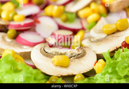 Salade italienne avec des légumes frais Banque D'Images
