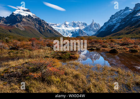 Un typique paysage de Patagonie avec le Mont Fitz Roy, El Chalten, le Parc National Los Glaciares, UNESCO World Heritage Site, Patagonie, Argentine Banque D'Images