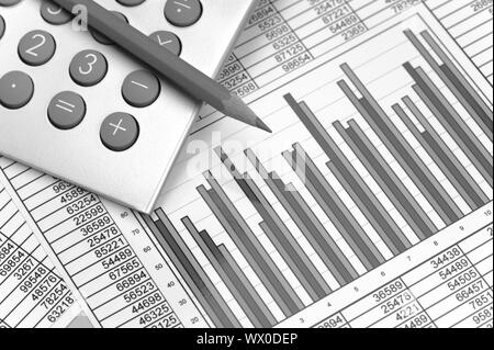 Calculatrice et crayon portant sur les affaires financières graphique Banque D'Images