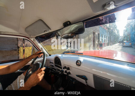 Intérieur d'une voiture vintage à La Havane, Cuba, Antilles, Caraïbes, Amérique Centrale Banque D'Images