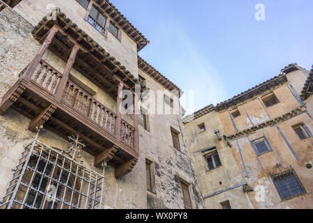 CUENCA, Espagne, 11 décembre 2016 - Casa Colgadas à Cuenca, Espagne est construit sur le bord d'une falaise Banque D'Images