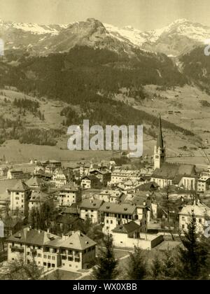 Hofgastein, Autriche, c1935. Vue de la ville thermale de Bad Hofgastein - (le mot allemand "mauvaise" signifie et au bain), sur la rivière Gastein dans le quartier St Johann im Pongau, dans l'État autrichien de Salzbourg. À partir de "&# ts6;Österreich - Land und Volk", (l'Autriche, terre et peuple). [R. Lechner (Wilhelm M&# xfc;ller), Vienne, c1935] Banque D'Images