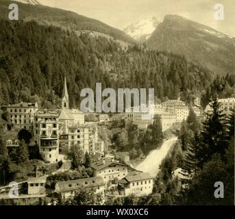 Bad Gastein, Autriche, c1935. Vue sur la ville thermale de Bad Gastein - (le mot allemand "mauvaise" signifie et au bain), sur la rivière Gastein dans le quartier St Johann im Pongau, dans l'État autrichien de Salzbourg. À partir de "&# ts6;Österreich - Land und Volk", (l'Autriche, terre et peuple). [R. Lechner (Wilhelm M&# xfc;ller), Vienne, c1935] Banque D'Images