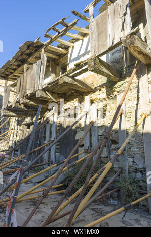 Reconstruction de maisons anciennes en pierre pour de repeuplement d'anciens villages de la province de Zamora en Espagne Banque D'Images