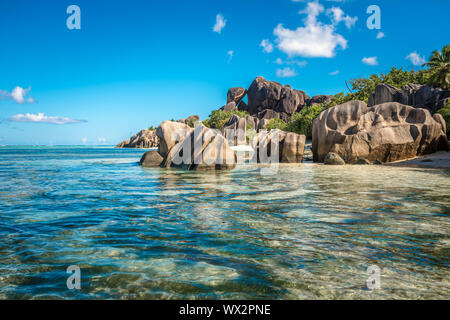 Plage de l'île tropicale, source d'argent, La Digue, Seychelles Banque D'Images