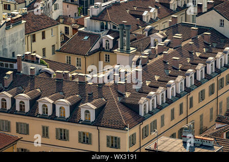 Vue aérienne de Turin à partir de la zone de visualisation de la Mole Antonelliana, un symbole architectural de la ville de Turin, Italie Banque D'Images