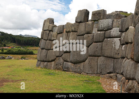 Mur Inca transparente dans la forteresse inca de Sacsayhuaman Cusco Pérou Banque D'Images
