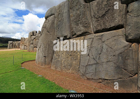 Mur Inca transparente dans la forteresse inca de Sacsayhuaman Cusco Pérou Banque D'Images