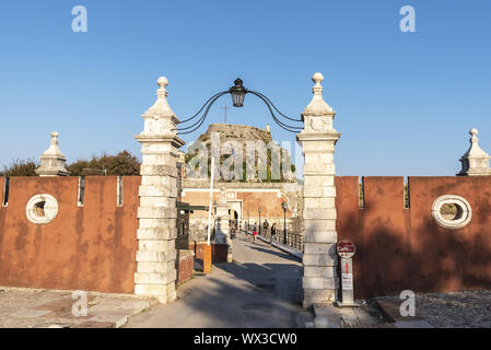 Entrée privée, pont, ancienne forteresse, Kerkyra, Corfou, Grèce, Europe Banque D'Images