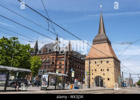Steintor, porte de ville, station de tramway, Rostock, Mecklembourg-Poméranie-Occidentale, Allemagne, Europe Banque D'Images