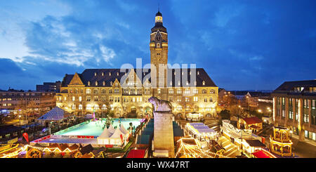 Marché de Noël en face de l'hôtel de ville, Alt-Remscheid, Remscheid, Allemagne, Europe Banque D'Images