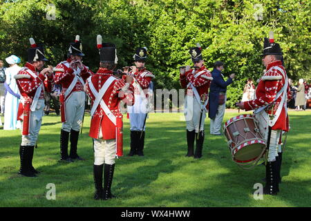 Grand Regency Promenade en costume de départ, Jane Austen Festival, Sydney Gardens, Bath, Somerset, Angleterre, Grande-Bretagne, Royaume-Uni Royaume-Uni, Europe Banque D'Images