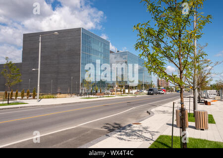 Montréal, CA - 16 septembre 2019 : le nouveau Complexe des sciences de l'Université de Montréal sur le campus de MIL. Banque D'Images