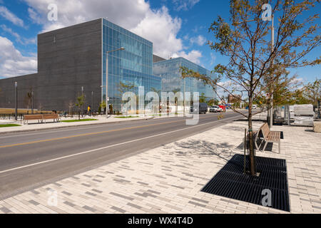 Montréal, CA - 16 septembre 2019 : le nouveau Complexe des sciences de l'Université de Montréal sur le campus de MIL. Banque D'Images