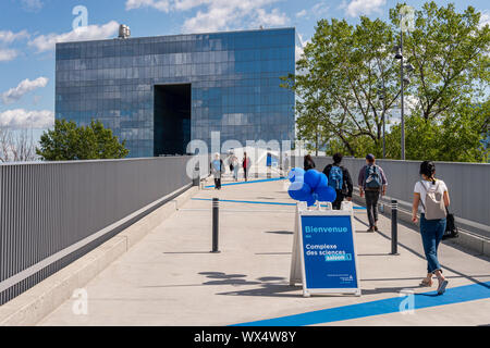 Montréal, CA - 16 septembre 2019 : le nouveau Complexe des sciences de l'Université de Montréal sur le campus de MIL. Banque D'Images