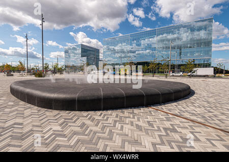 Montréal, CA - 16 septembre 2019 : le nouveau Complexe des sciences de l'Université de Montréal sur le campus de MIL. Banque D'Images