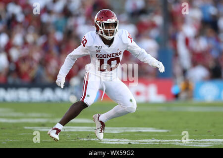 Pasadena, Californie, USA. 14Th Sep 2019. Oklahoma Sooners coffre Pat Champs (10) tente de s'adapter à la jouer pendant le match contre l'Oklahoma Sooners et l'UCLA Bruins au Rose Bowl. Credit : csm/Alamy Live News Banque D'Images