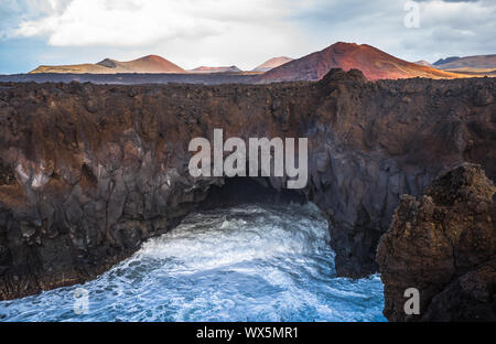 Los Hervideros grottes à Lanzarote, îles Canaries, Espagne Banque D'Images
