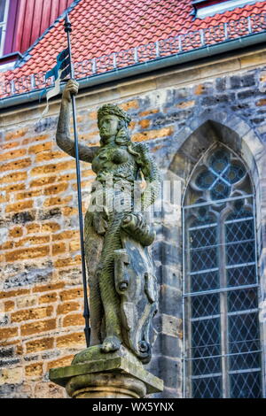 Arnstadt, Femme Sauvage à partir de 1561 en face de Oberkirche Banque D'Images