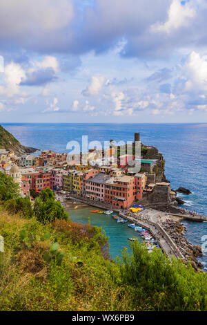 Vernazza dans Cinque Terre - Italie Banque D'Images