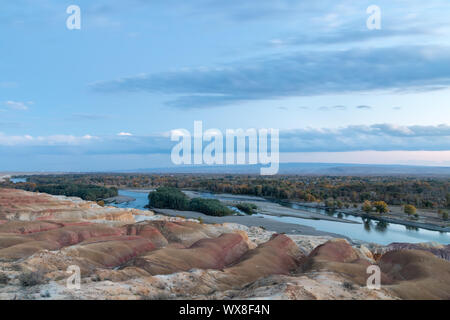 Xinjiang de plage multicolores dans nightfall Banque D'Images