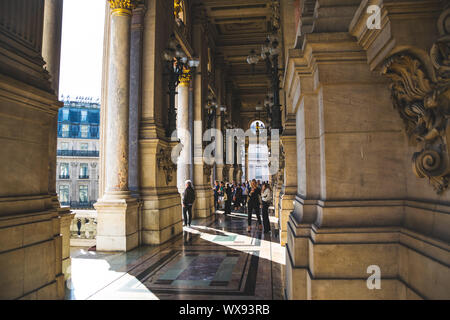 PARIS, FRANCE - 02 octobre 2018 : célèbre Opéra Garnier et académie nationale de musique. Banque D'Images