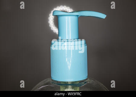 Bouteille avec pompe cosmétique Banque D'Images