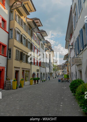 Zug, ZG / Suisse - 20 avril, 2019 : la vieille ville de Zoug en Suisse avec son colorfu Banque D'Images