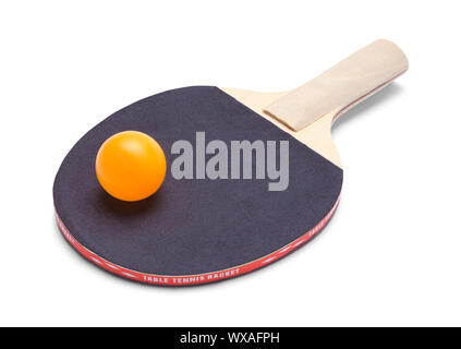 Ping Pong Paddle noir avec balle jaune isolé sur blanc. Banque D'Images